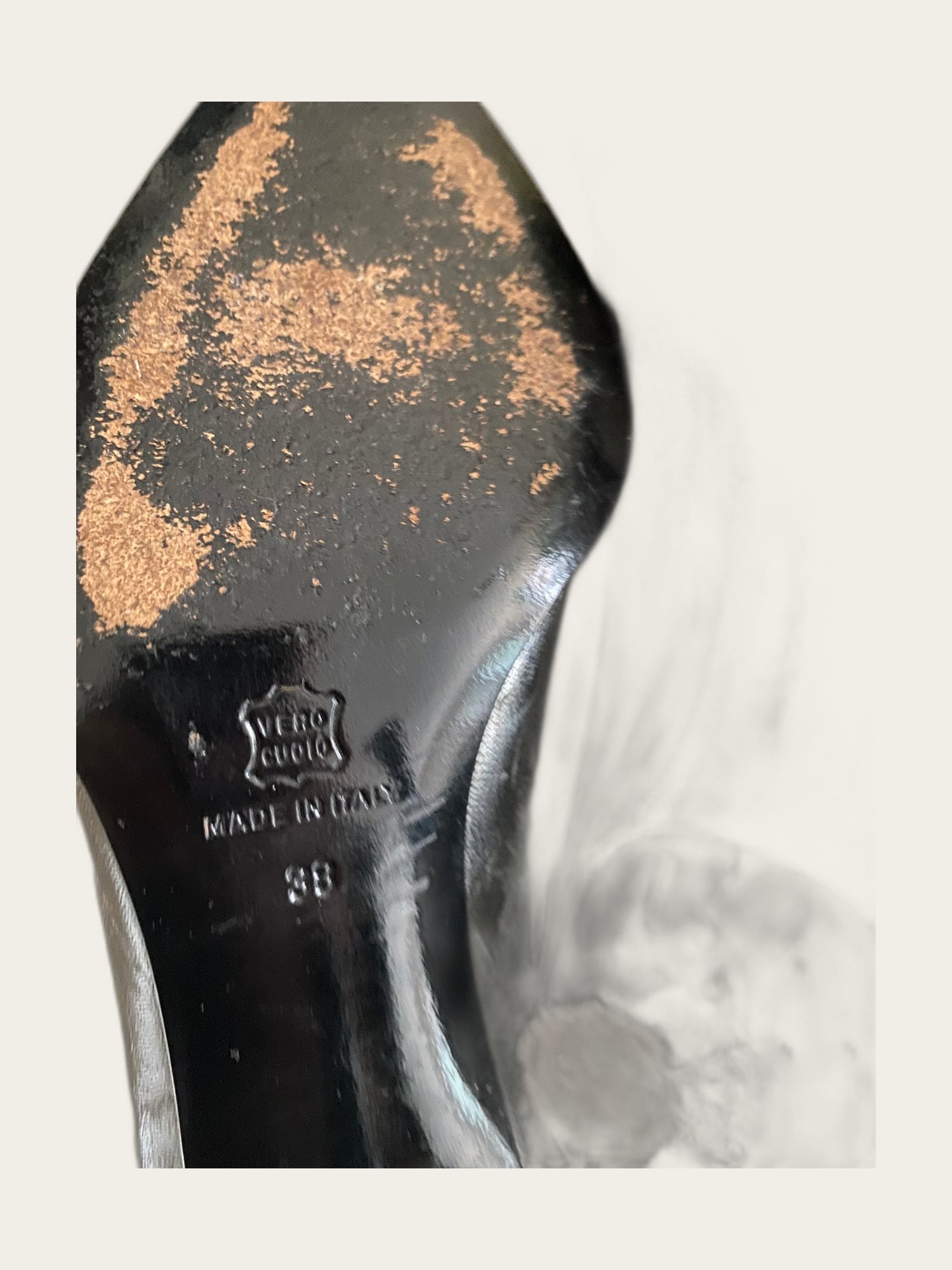 Vintage leren pumps met puntige neus