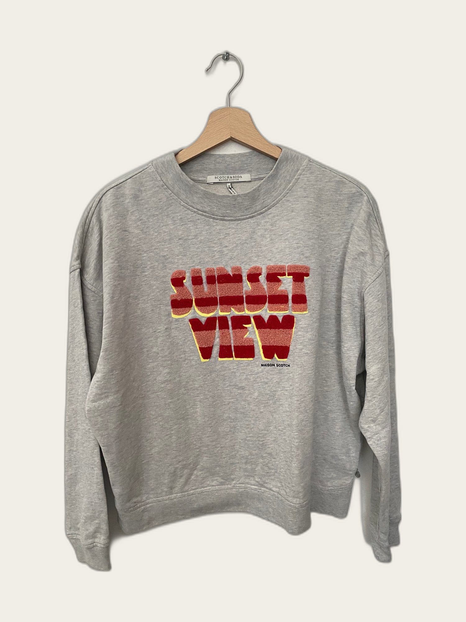 Vintage retro 70s 80s stijl satijnen kleurrijk jurke