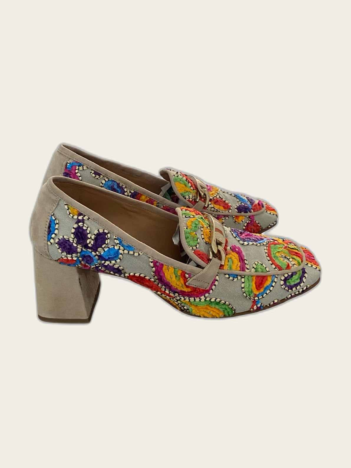Geborduurde suède loafers met hak. Mast 38,5 !!