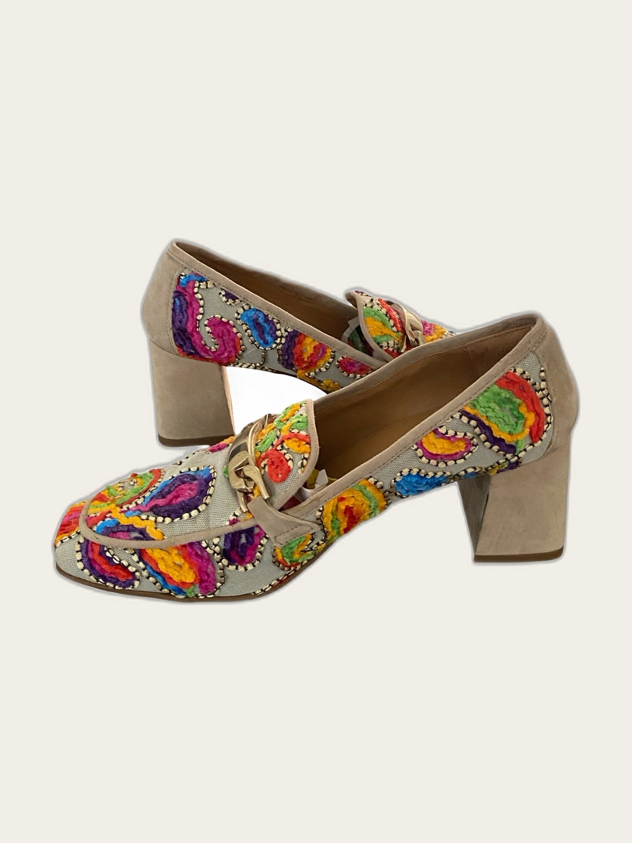 Geborduurde suède loafers met hak. Mast 38,5 !!