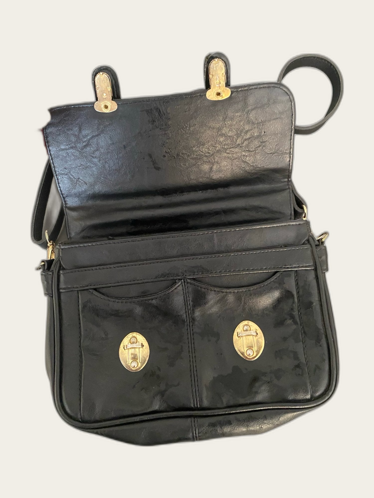Leren handtas met goudkleurige hardware