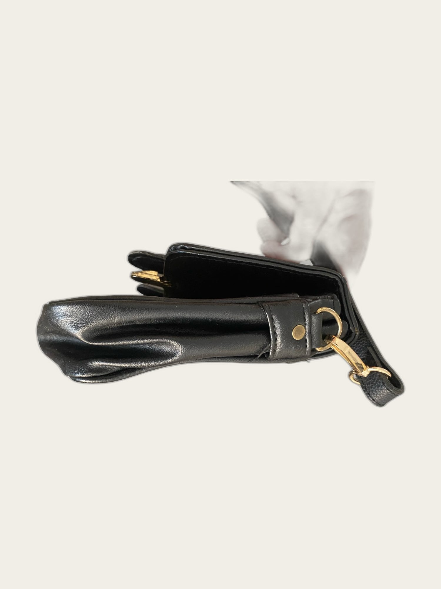 Leren handtas met goudkleurige hardware