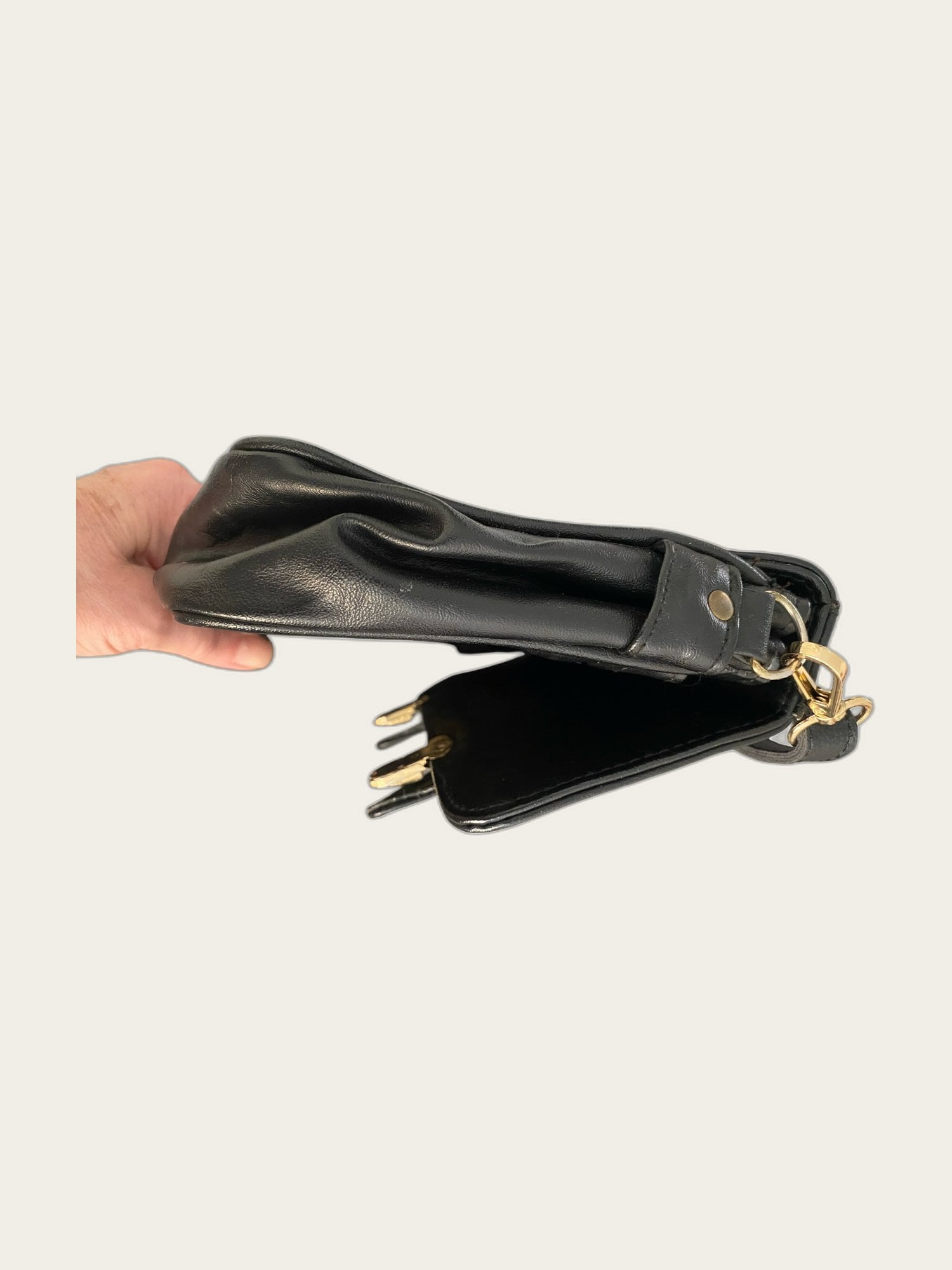 Leren handtas met goudkleurige hardware