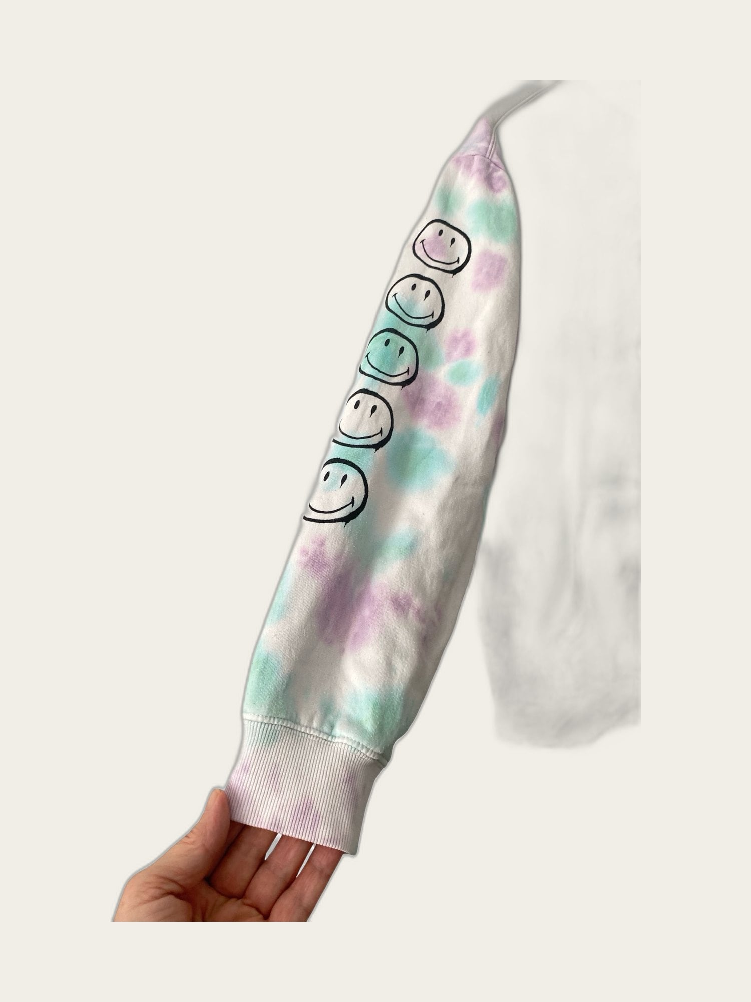 Sweater hoodie oversized smiley