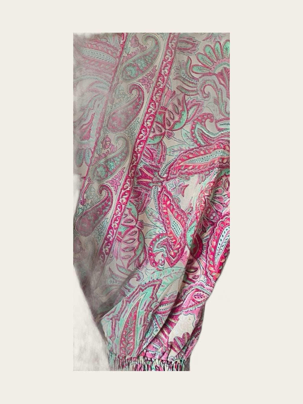 Boho romantische Paisley blouse met wijde mouw en goudkleurige accentjes