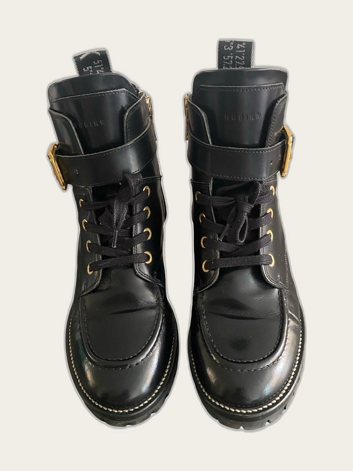 Licht glanzende boots