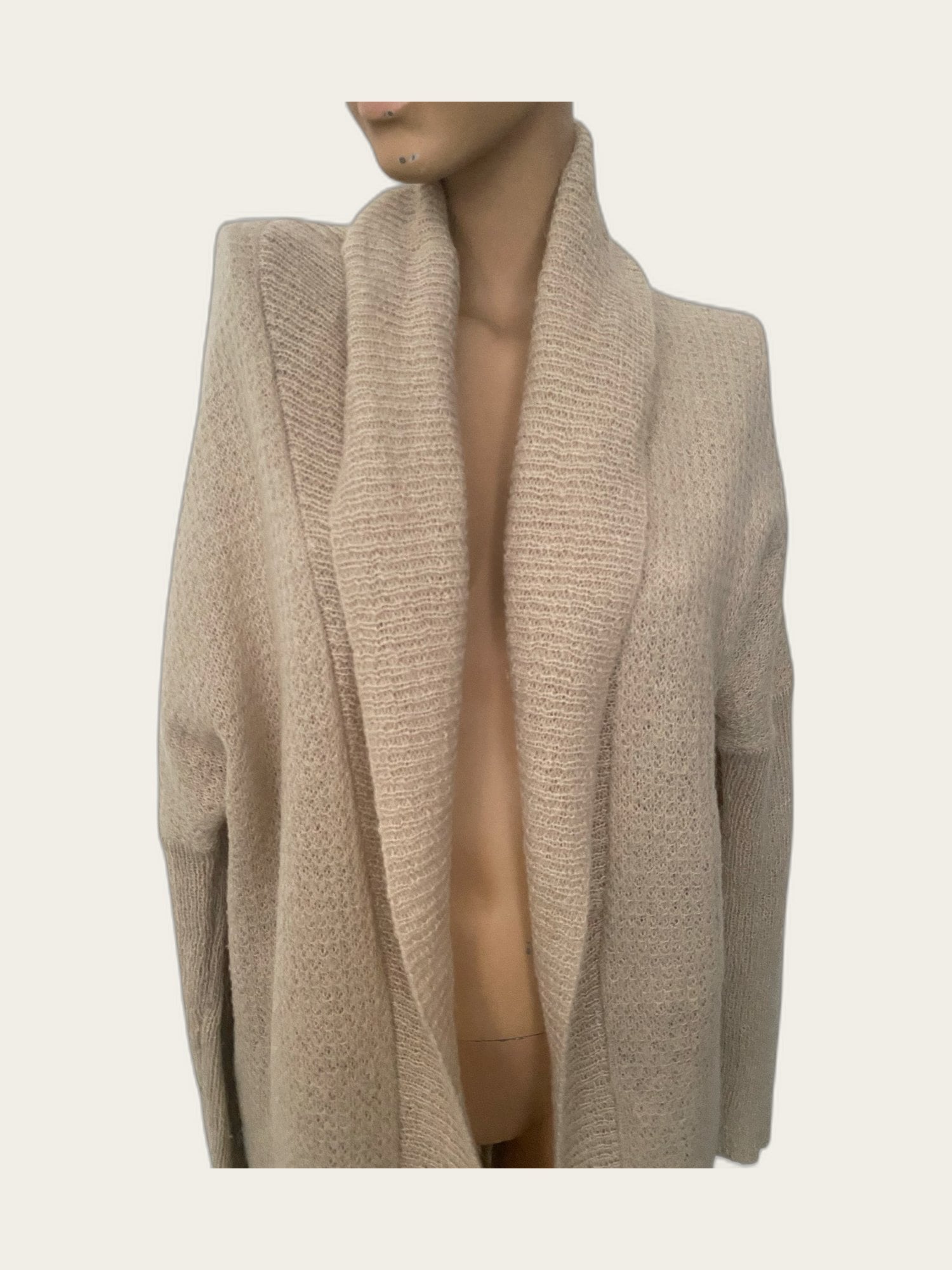 Lang gebreid mohair vest met sjaalkraag