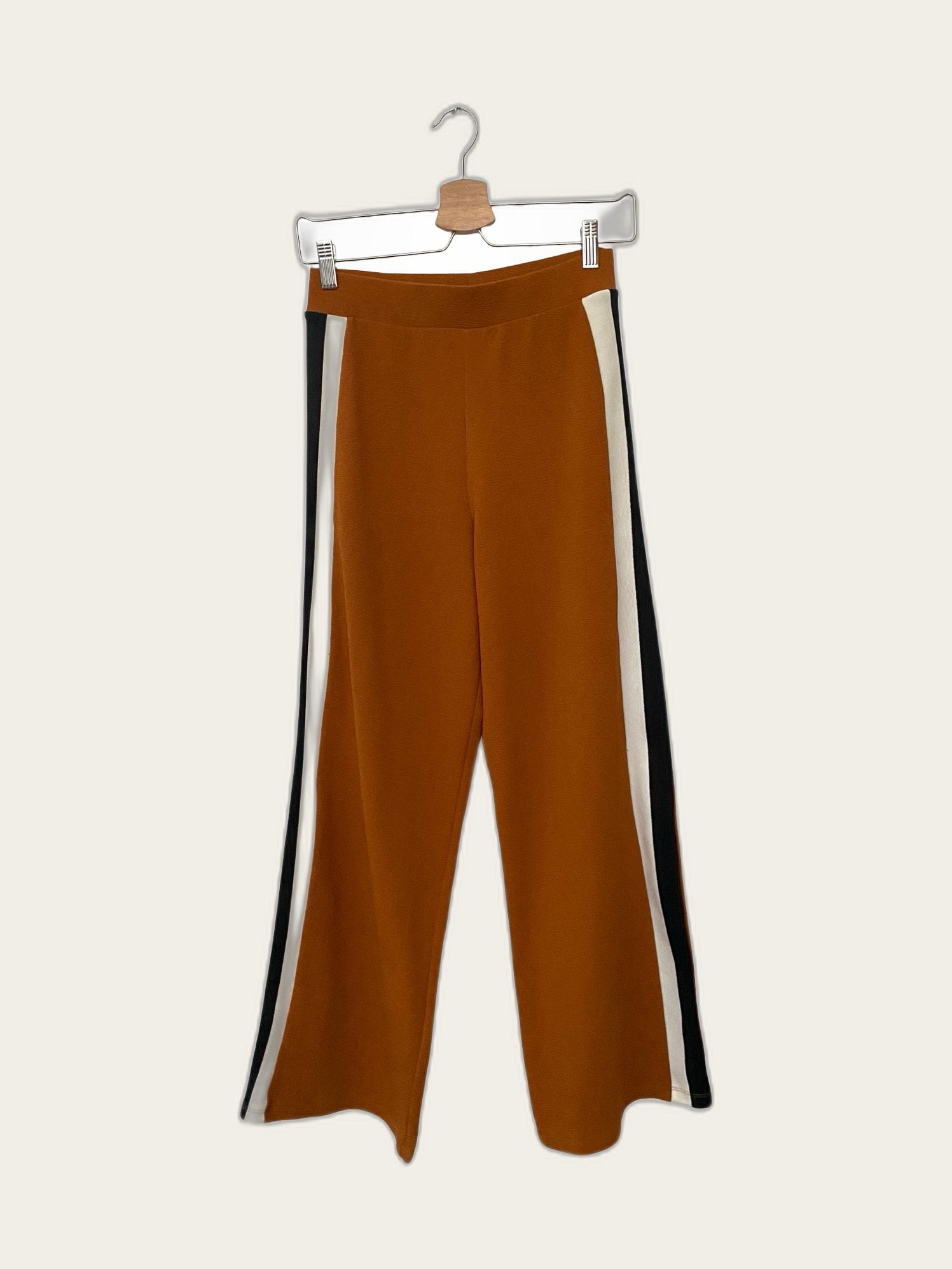 Athleisure sportieve broek wijde pijp